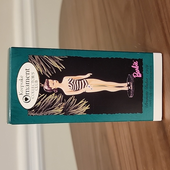 Brunette Debut - 1959 Barbie Ornament 1995 - Picture 3 of 13